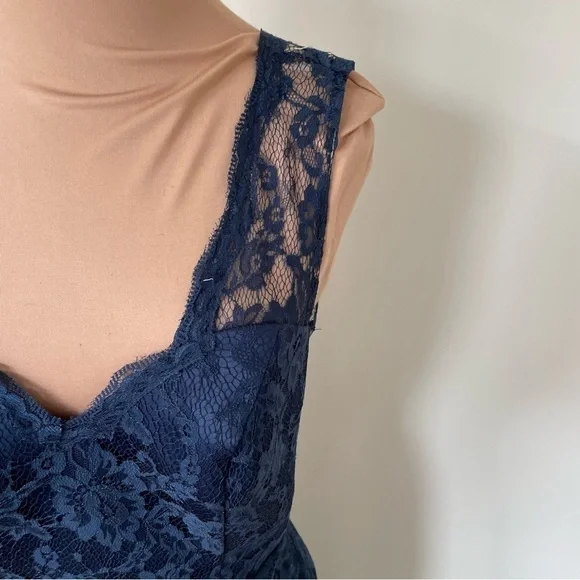 Custom Blue Floral Lace Full Length Illusion Strap V-Back Evening Gown EUC Sz 4 - Picture 5 of 8